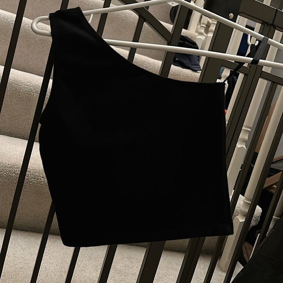 Brandy Melville Blythe Tank black small very good condition One shoulder stretch - Picture 3 of 12